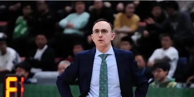 詹姆斯说误判是比赛的一部分